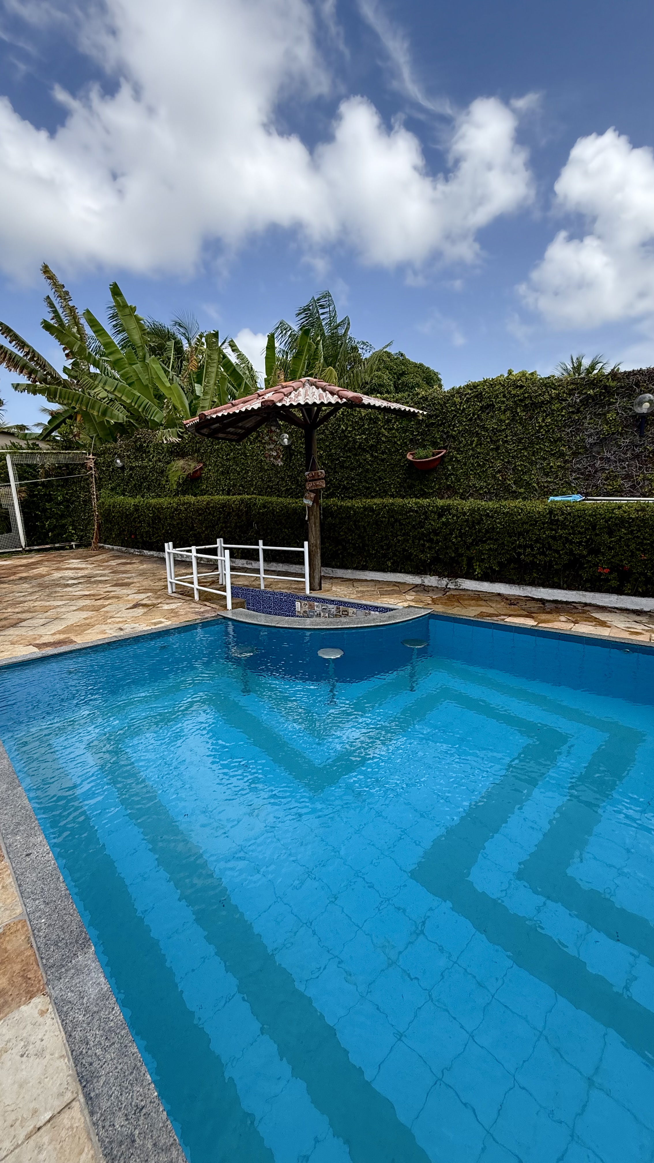 Casa nova- centro de Salinas